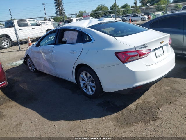 1G1ZD5ST3NF129475 Chevrolet Malibu Fwd Lt