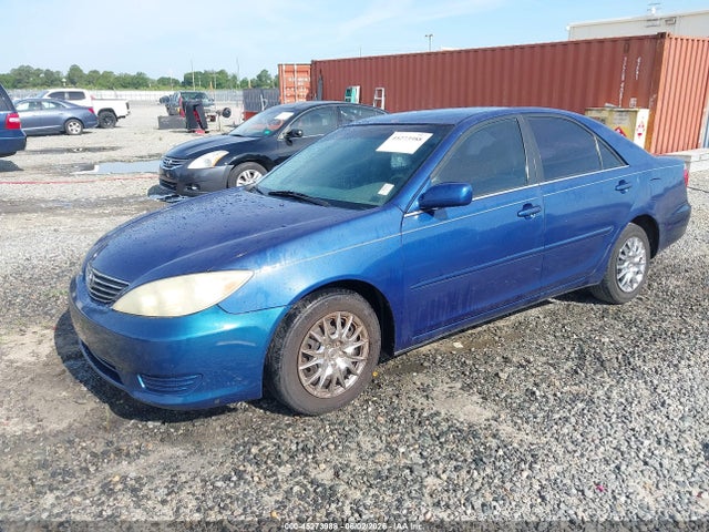 2005 Toyota Camry Le მანქანა იყიდება აუქციონზე, vin: 4T1BE32K15U090927, აუქციონის ნომერი: 45273988
