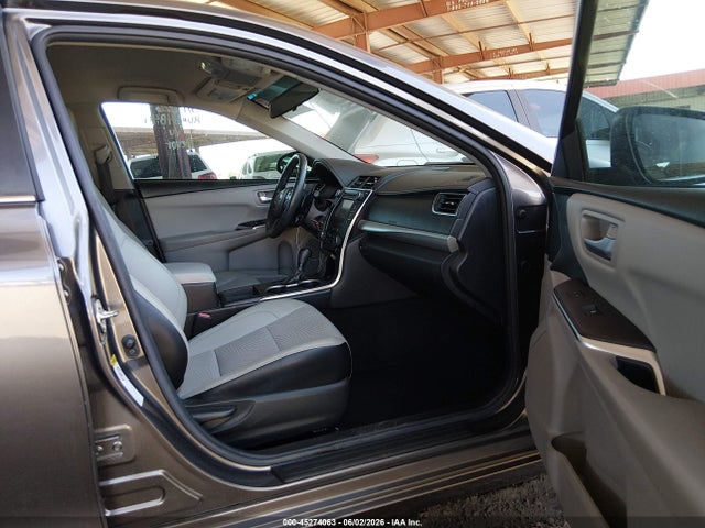 45274063 :رقم المزاد ، 4T1BF1FK0HU651036 vin ، 2017 Toyota Camry Se مزاد بيع