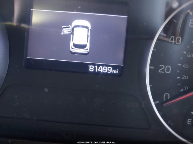 KNDEU2AA8N7238349 KIA SELTOS S