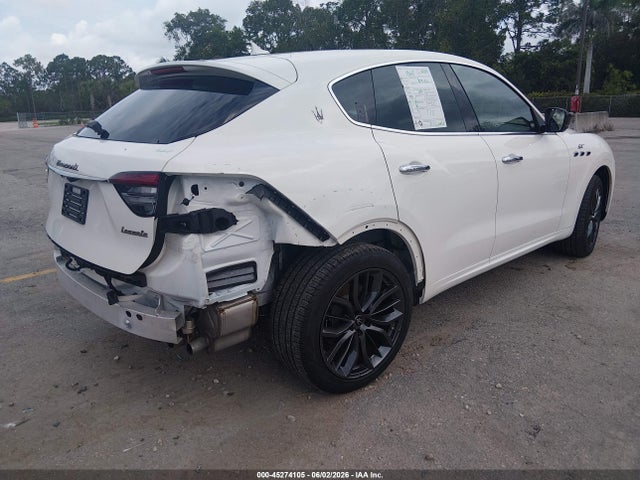 45274105 :رقم المزاد ، ZN661XUM5RX444443 vin ، 2024 Maserati Levante Gt Ultima مزاد بيع