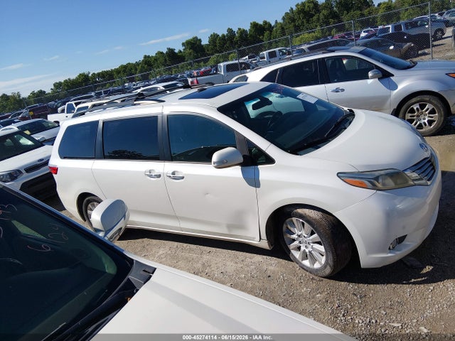 45274114 :رقم المزاد ، 5TDYK3DC4FS571080 vin ، 2015 Toyota Sienna Limited Premium 7 Passenger مزاد بيع