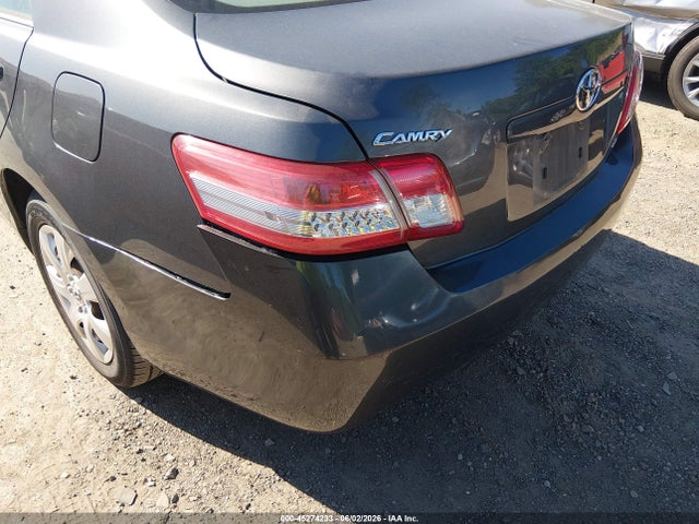 45274233 :رقم المزاد ، 4T1BF3EKXBU739693 vin ، 2011 Toyota Camry Le مزاد بيع
