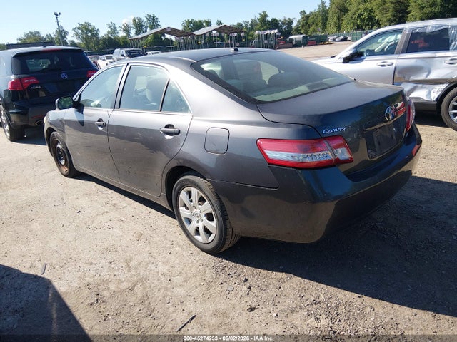 45274233 :رقم المزاد ، 4T1BF3EKXBU739693 vin ، 2011 Toyota Camry Le مزاد بيع