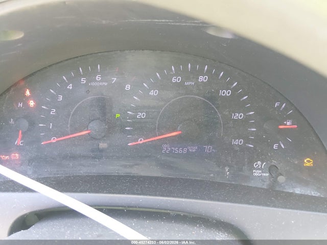 45274233 :رقم المزاد ، 4T1BF3EKXBU739693 vin ، 2011 Toyota Camry Le مزاد بيع