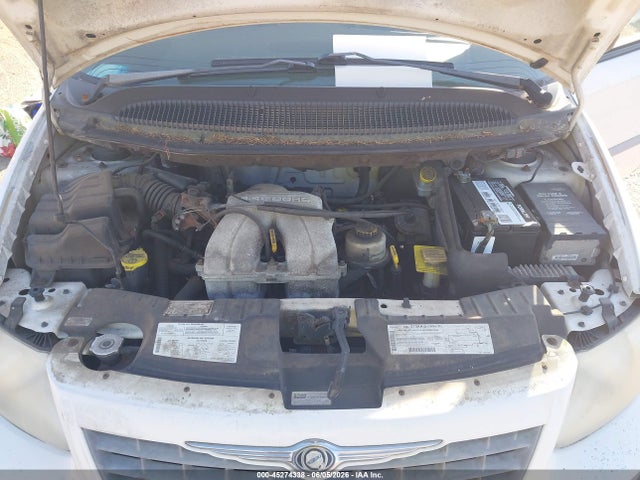 45274338 :رقم المزاد ، 1C4GJ25B21B151073 vin ، 2001 Chrysler Voyager مزاد بيع