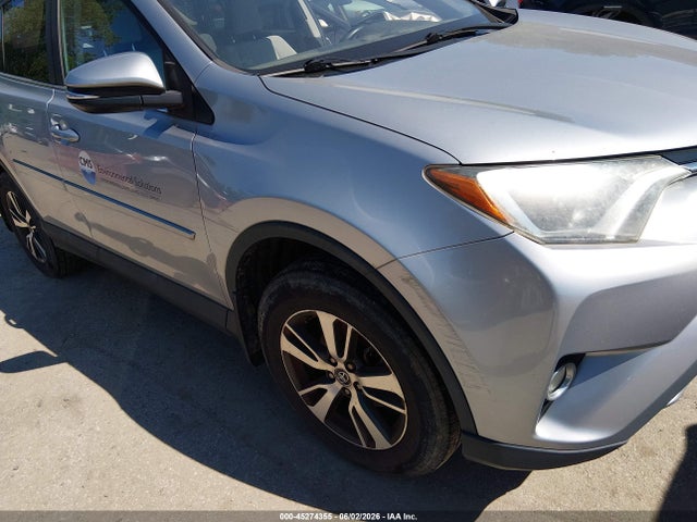 45274355 :رقم المزاد ، 2T3RFREV5HW560229 vin ، 2017 Toyota Rav4 Xle مزاد بيع