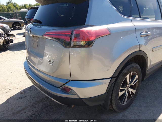 45274355 :رقم المزاد ، 2T3RFREV5HW560229 vin ، 2017 Toyota Rav4 Xle مزاد بيع