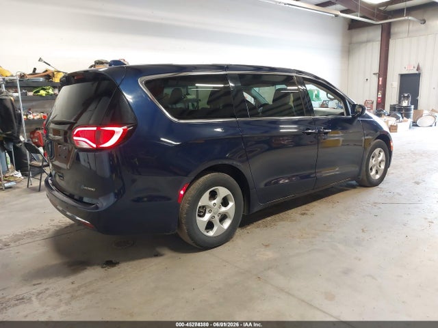 Chrysler Pacifica Hybrid Touring Plus 2018 2C4RC1H72JR276242 Image 4