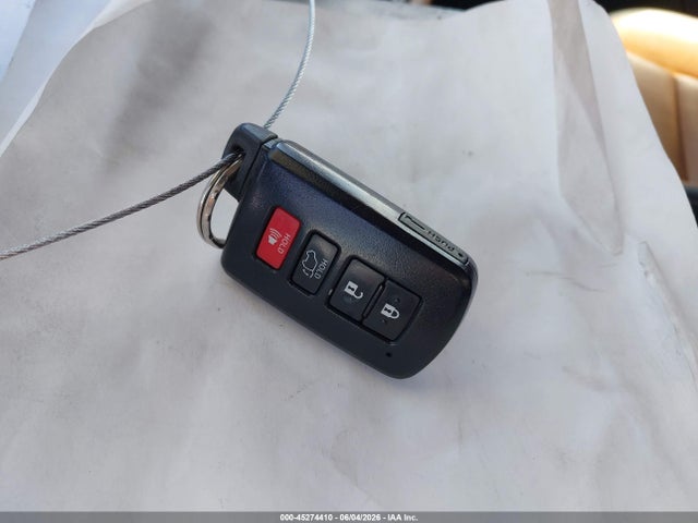 Aukcja sprzedaży 2016 Toyota Rav4 Hybrid Limited, vin: JTMDJREVXGD043948, numer aukcji: 45274410