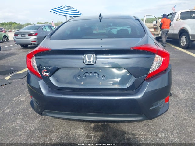 Продажа на аукционе авто 2018 Honda Civic Ex, vin: 19XFC2F76JE031666, номер лота: 45274499