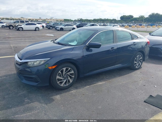 Продажа на аукционе авто 2018 Honda Civic Ex, vin: 19XFC2F76JE031666, номер лота: 45274499