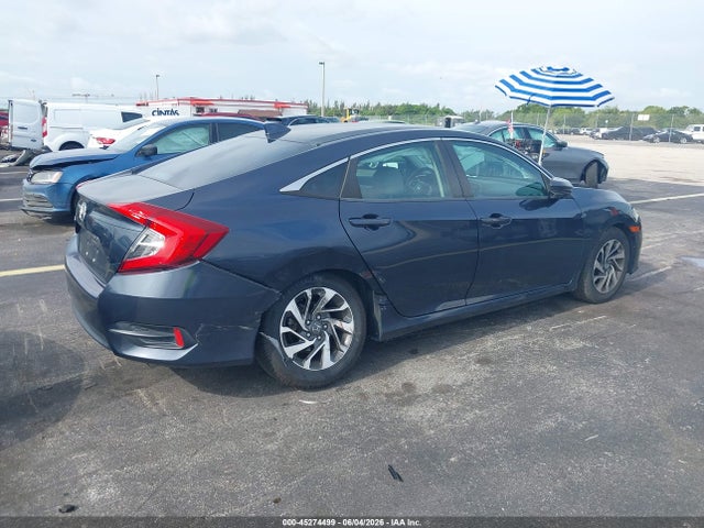 Продажа на аукционе авто 2018 Honda Civic Ex, vin: 19XFC2F76JE031666, номер лота: 45274499