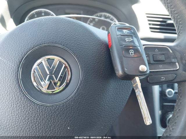 2012 Volkswagen Passat 2.5l Se მანქანა იყიდება აუქციონზე, vin: 1VWBP7A36CC081527, აუქციონის ნომერი: 45274619