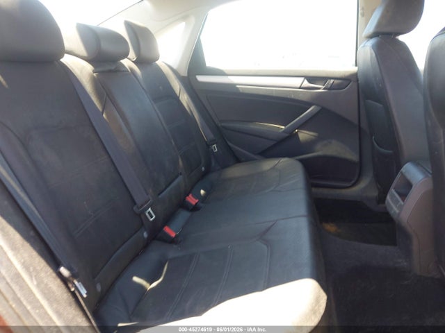 2012 Volkswagen Passat 2.5l Se მანქანა იყიდება აუქციონზე, vin: 1VWBP7A36CC081527, აუქციონის ნომერი: 45274619