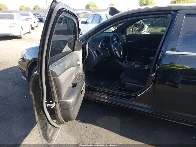 2014 Chrysler 200 Touring მანქანა იყიდება აუქციონზე, vin: 1C3CCBBG3EN179787, აუქციონის ნომერი: 45274625