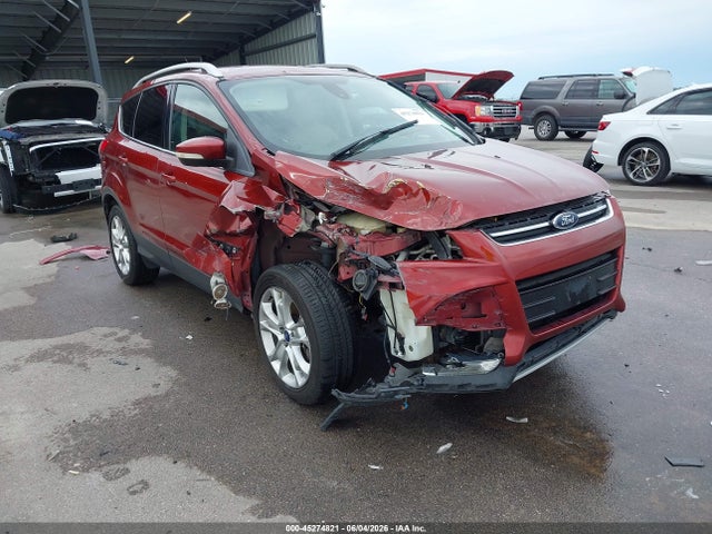 1FMCU9J90GUB72594 Ford Escape Titanium