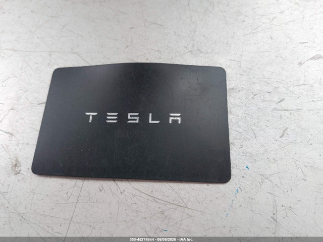 2022 Tesla Model Y Long Range Dual Motor All-wheel Drive მანქანა იყიდება აუქციონზე, vin: 7SAYGDEE3NF433723, აუქციონის ნომერი: 45274844