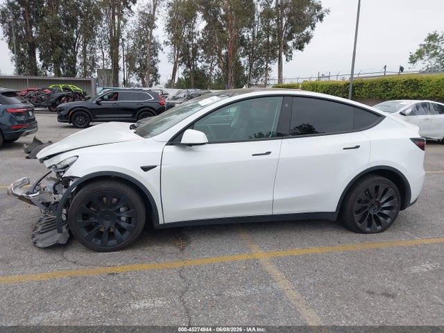 2022 Tesla Model Y Long Range Dual Motor All-wheel Drive მანქანა იყიდება აუქციონზე, vin: 7SAYGDEE3NF433723, აუქციონის ნომერი: 45274844