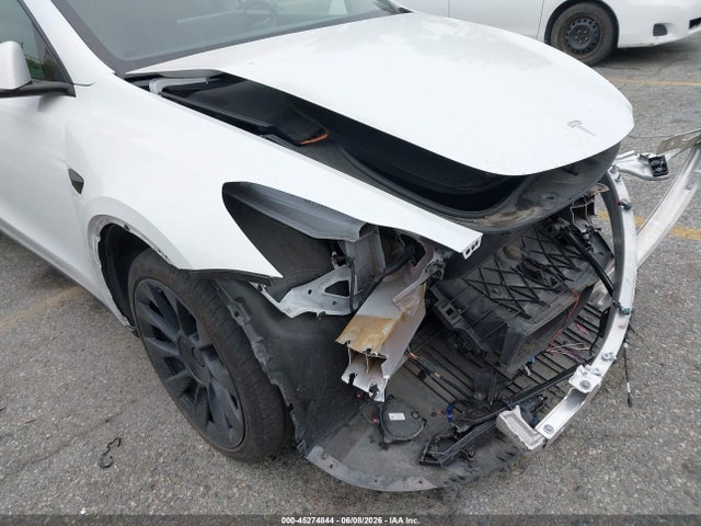 2022 Tesla Model Y Long Range Dual Motor All-wheel Drive მანქანა იყიდება აუქციონზე, vin: 7SAYGDEE3NF433723, აუქციონის ნომერი: 45274844