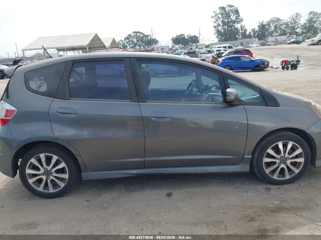 45274849 :رقم المزاد ، JHMGE8H50DC031654 vin ، 2013 Honda Fit Sport مزاد بيع