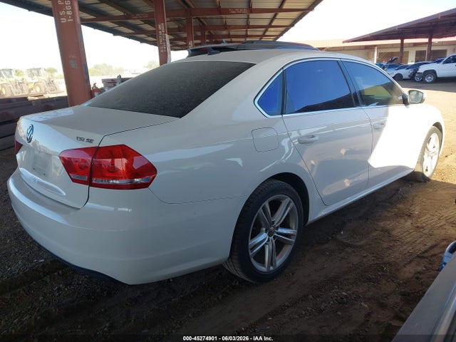 2014 Volkswagen Passat 1.8t Se მანქანა იყიდება აუქციონზე, vin: 1VWBT7A35EC037680, აუქციონის ნომერი: 45274901