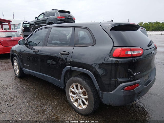 1C4PJMAB5FW564235 Jeep Cherokee Sport