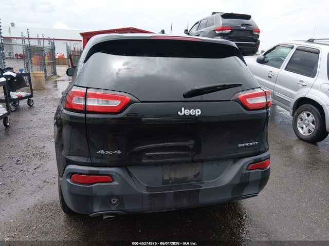 1C4PJMAB5FW564235 Jeep Cherokee Sport