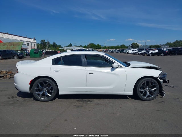 2C3CDXHG3FH871415 Dodge Charger Sxt
