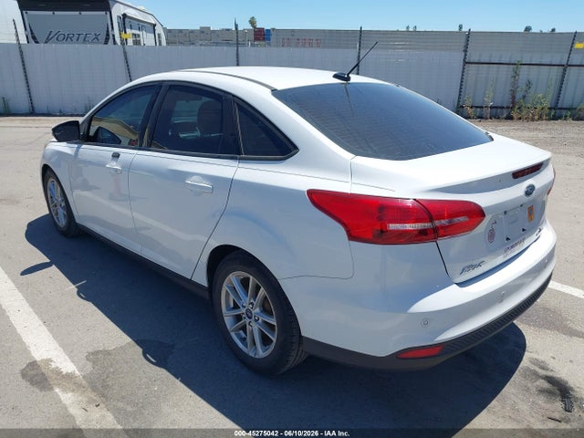 Ford FOCUS SE 2016 1FADP3F2XGL336325 Image 3