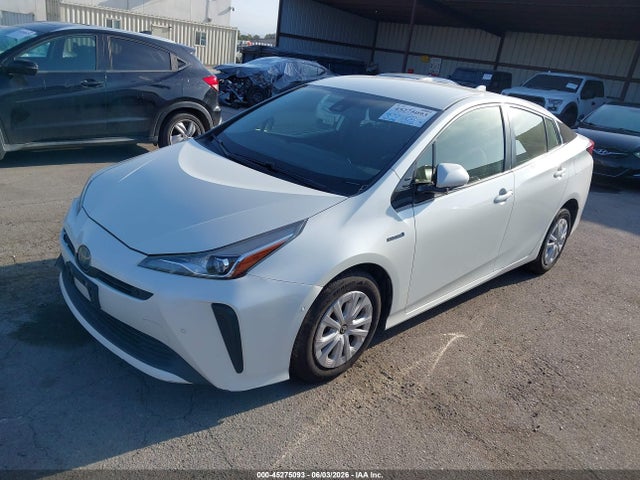 Toyota Prius Le 2020 JTDKARFU1L3115486 Image 2