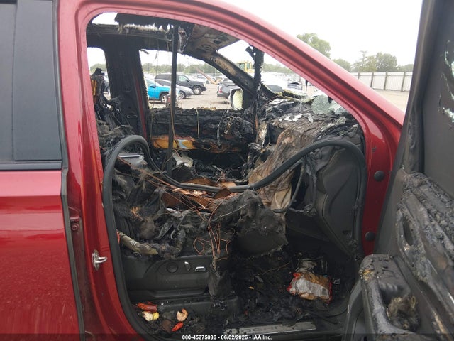 45275096 :رقم المزاد ، 1GKS2DKL9NR165313 vin ، 2022 Gmc Yukon 4wd Denali مزاد بيع