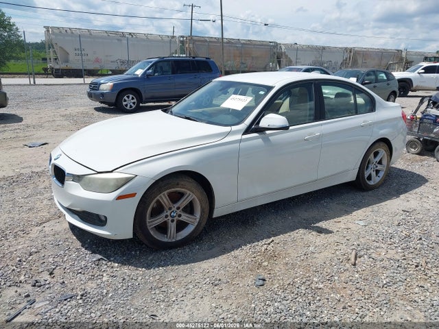 2014 Bmw 320i მანქანა იყიდება აუქციონზე, vin: WBA3B1C5XEK134012, აუქციონის ნომერი: 45275122