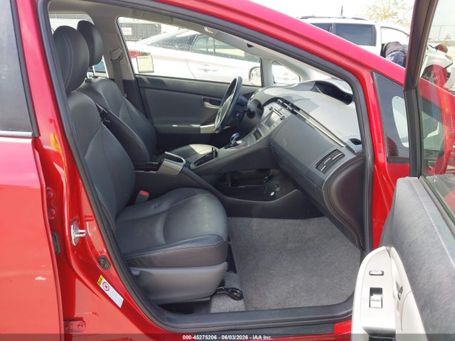 Toyota Prius Four 2014 JTDKN3DU0E1757829 Image 5