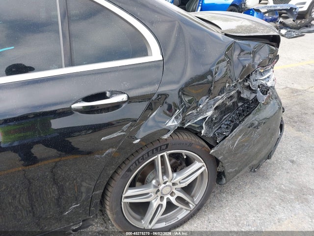 Mercedes-Benz E 300 2017 WDDZF4JB6HA210210 Image 18