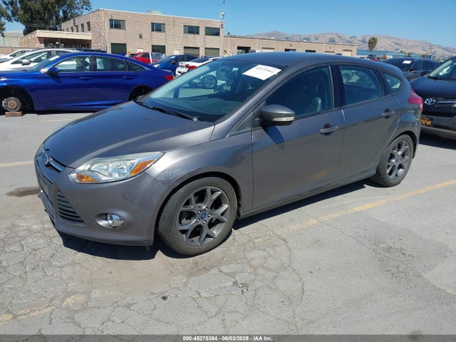 Ford FOCUS SE 2014 1FADP3K27EL123657 Image 2