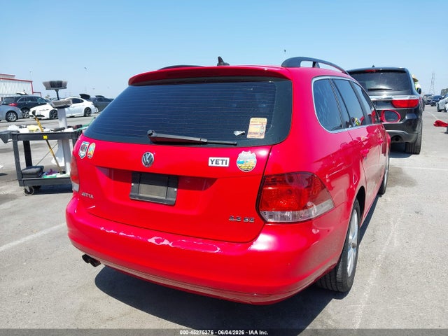 45275376 :رقم المزاد ، 3VWPP7AJ1EM605365 vin ، 2014 Volkswagen Jetta Sportwagen 2.5l Se مزاد بيع