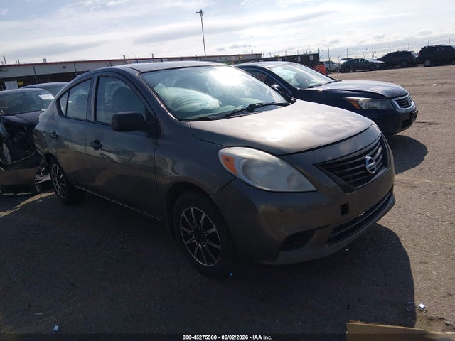 45275560 :رقم المزاد ، 3N1CN7AP7EL857481 vin ، 2014 Nissan Versa 1.6 S+ مزاد بيع
