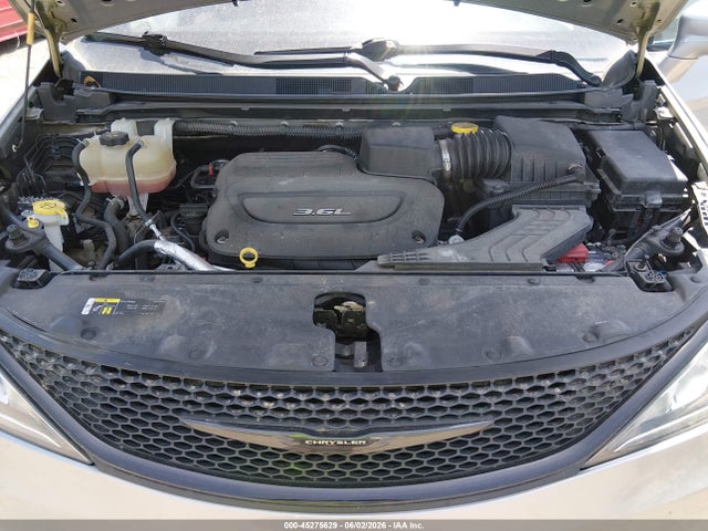 Продаж на аукціоні авто 2018 Chrysler Pacifica Touring L, vin: 2C4RC1BG0JR174852, номер лоту: 45275629