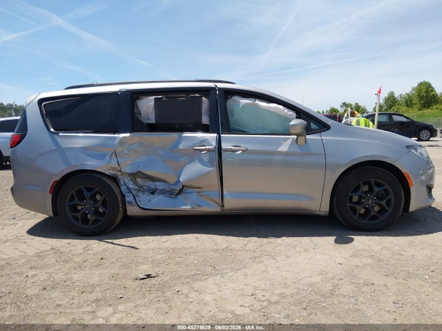 Продаж на аукціоні авто 2018 Chrysler Pacifica Touring L, vin: 2C4RC1BG0JR174852, номер лоту: 45275629