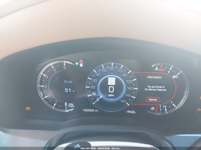 2018 Cadillac Escalade Platinum მანქანა იყიდება აუქციონზე, vin: 1GYS3DKJ2JR309361, აუქციონის ნომერი: 45275668