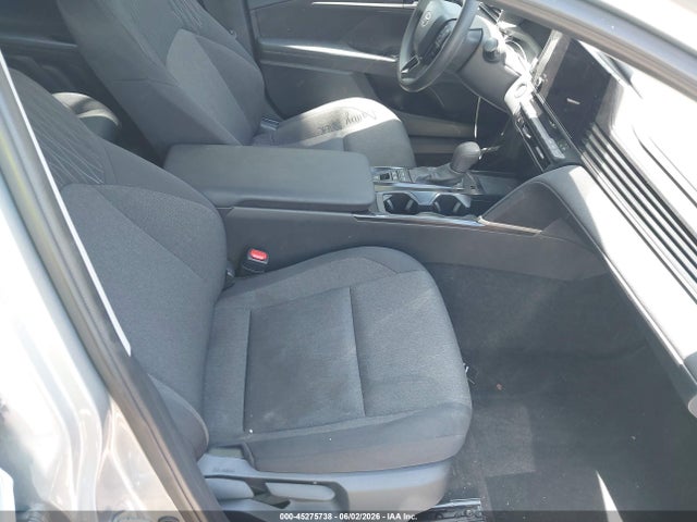 45275738 :رقم المزاد ، 4T1DAACK9SU125684 vin ، 2025 Toyota Camry Le مزاد بيع