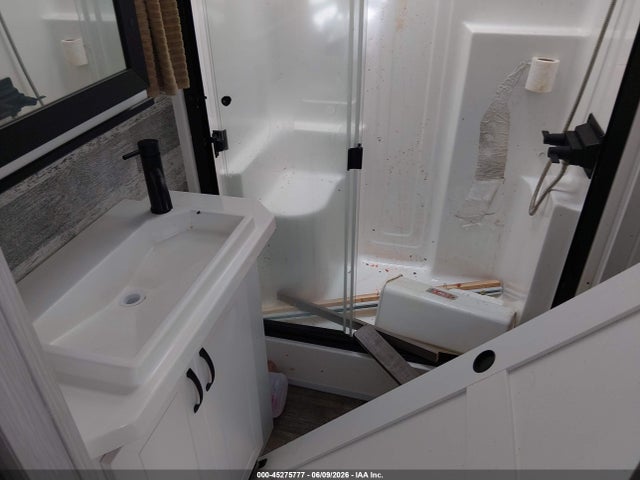 Aukcja sprzedaży 2021 Forest River Cedar Creek Cottage Travel Trailer, vin: 4X4TCRS26MS226717, numer aukcji: 45275777