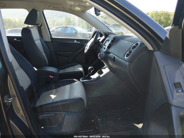Продажа на аукционе авто 2016 Volkswagen Tiguan S, vin: WVGBV7AX5GW587782, номер лота: 45275844