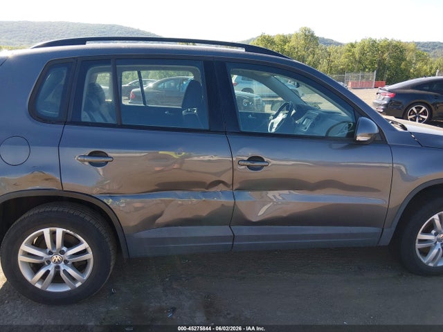 Продажа на аукционе авто 2016 Volkswagen Tiguan S, vin: WVGBV7AX5GW587782, номер лота: 45275844