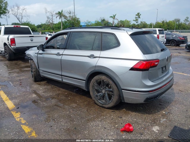 45275870 :رقم المزاد ، 3VVCB7AX6PM010830 vin ، 2023 Volkswagen Tiguan 2.0t Se R-line Black مزاد بيع