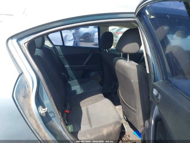 45275889 :رقم المزاد ، JM1BL1UF3B1449772 vin ، 2011 Mazda Mazda3 I Sport مزاد بيع