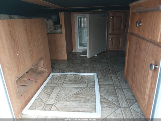 Продаж на аукціоні авто 2010 Jayco Trl, vin: 1UJAJ0AGXA1BC0248, номер лоту: 45275898