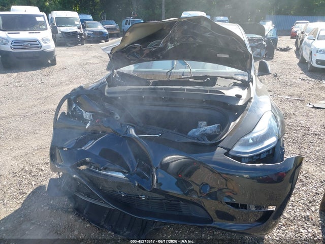 Продажа на аукционе авто 2024 Tesla Model Y Long Range Dual Motor All-wheel Drive, vin: 7SAYGDEE8RA219619, номер лота: 45275917
