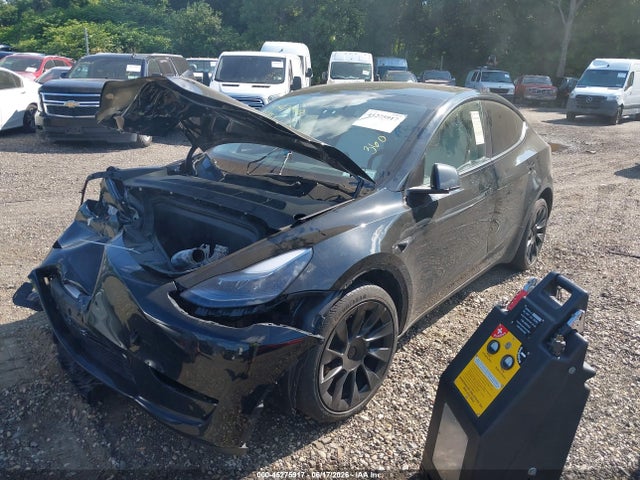Продажа на аукционе авто 2024 Tesla Model Y Long Range Dual Motor All-wheel Drive, vin: 7SAYGDEE8RA219619, номер лота: 45275917